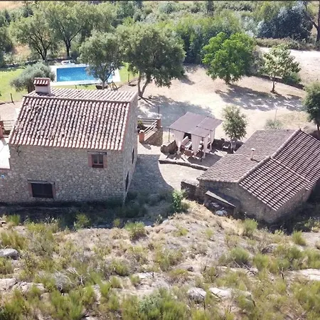 Detached 4 Bedroom With Pool *